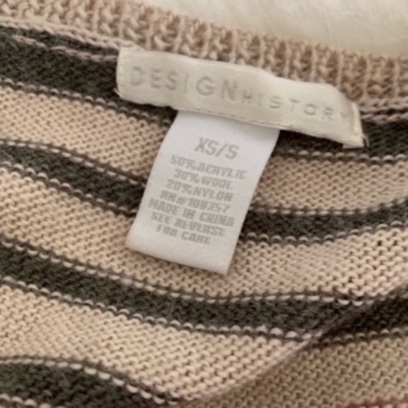 Aztec Tribal Drawstring Knit Top - Picture 7 of 8